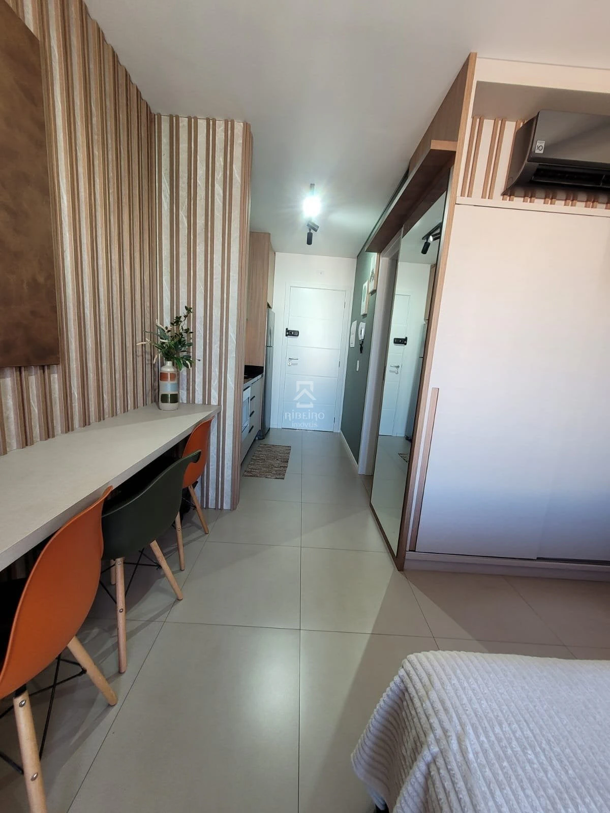 One-bedroom apartment with a home office in Curitiba — photo 10