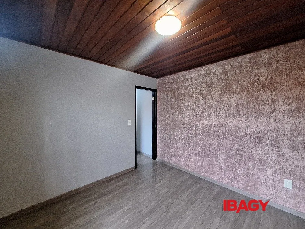 Washing machine in a 2-bedroom house, 121 m² — photo 6