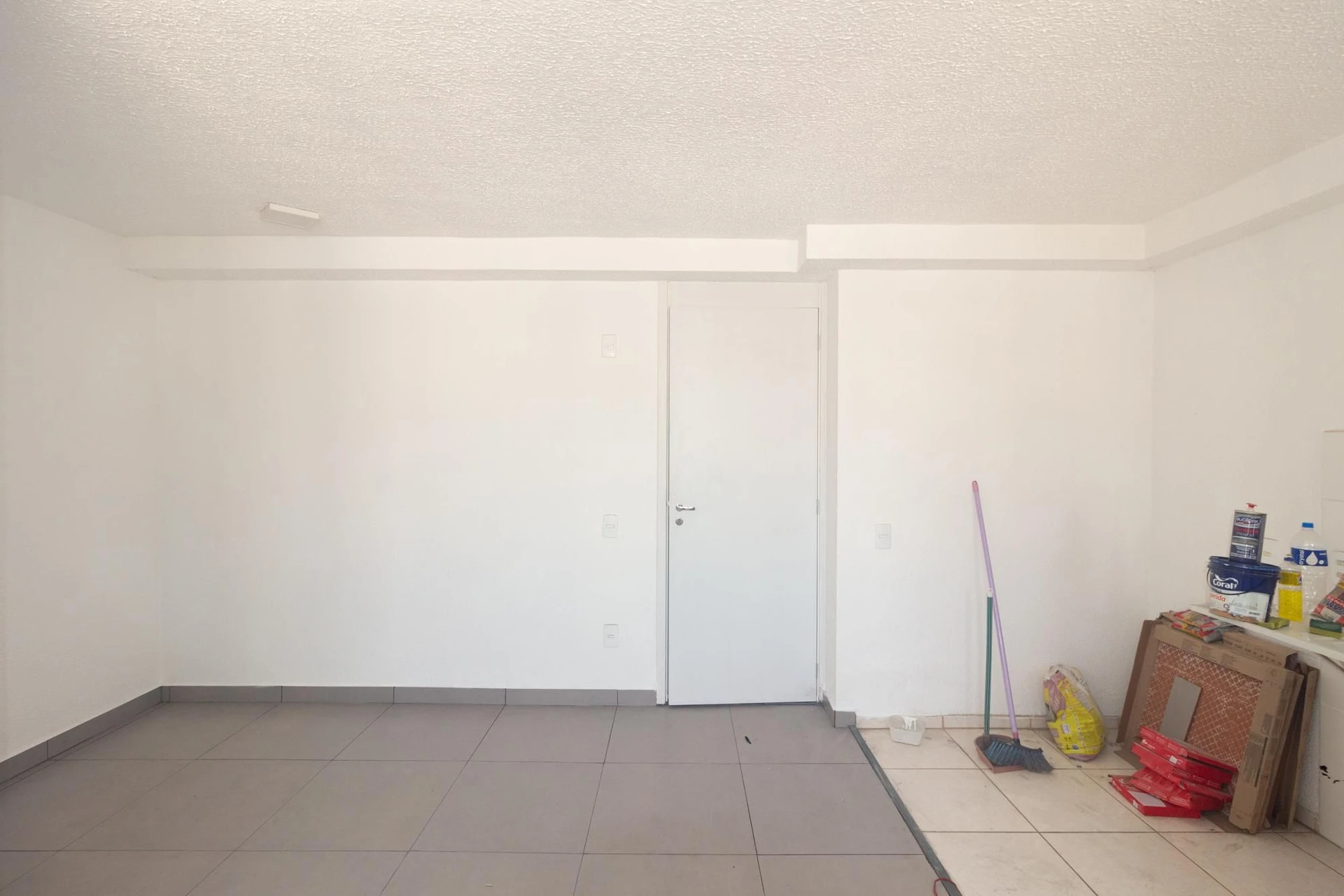 2-bedroom apartment with shared outdoor pool — photo 28