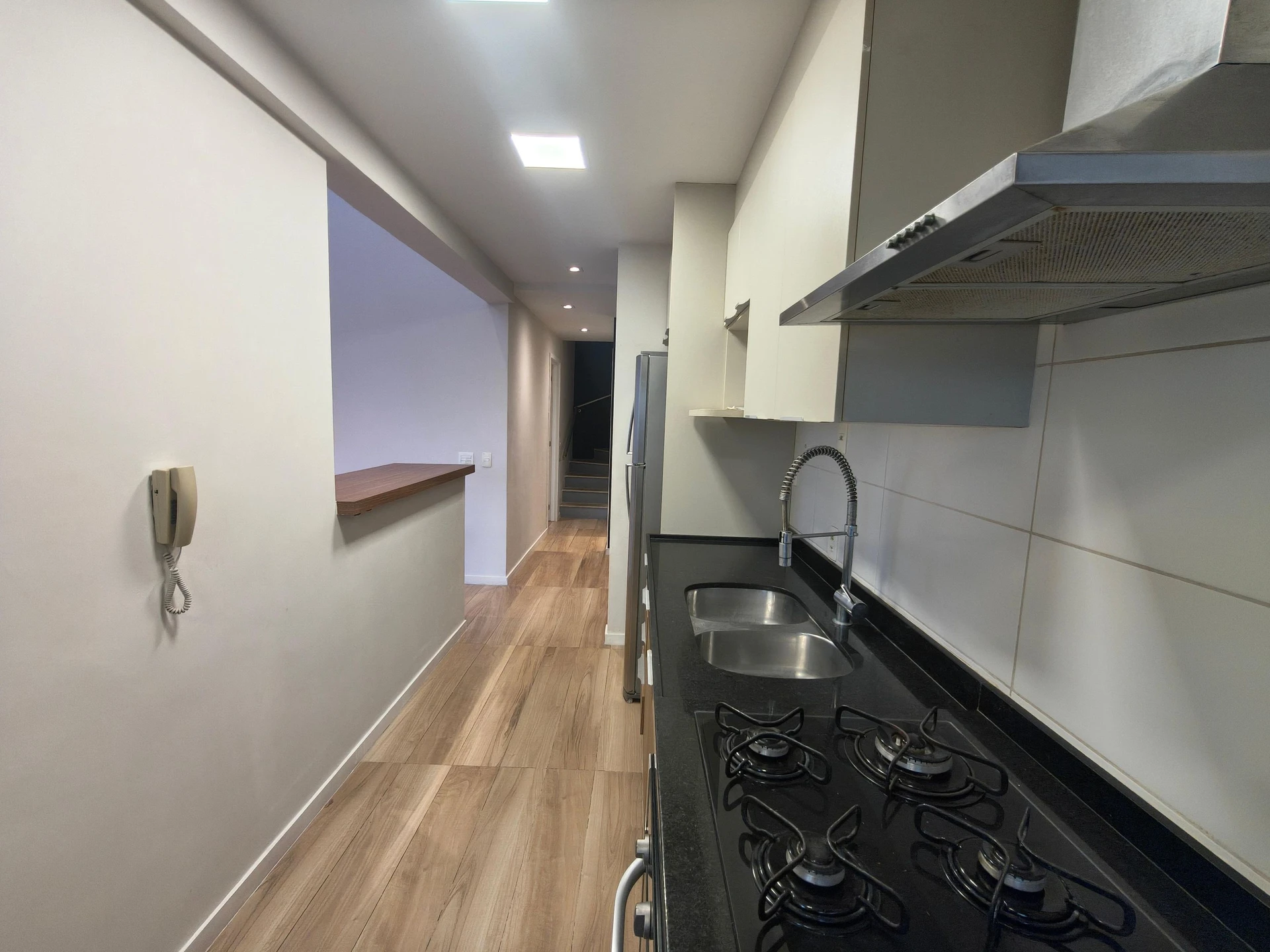 Apartamento mobiliado com 2 quartos e 3 banheiros — photo 46