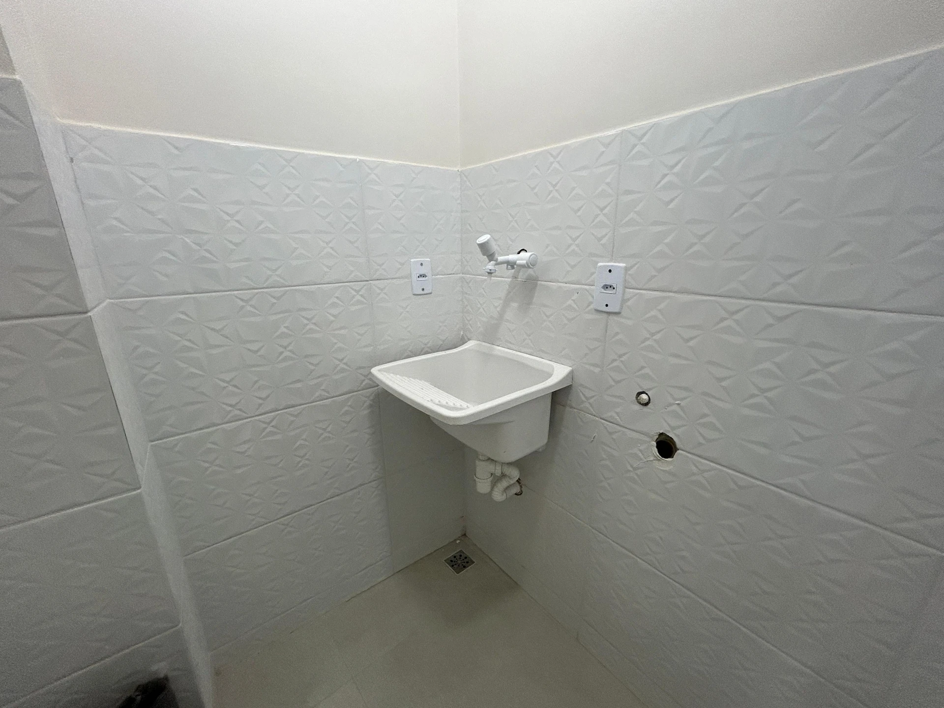 Apartamento sem mobília com 2 quartos, 1 banheiro e varanda — photo 13