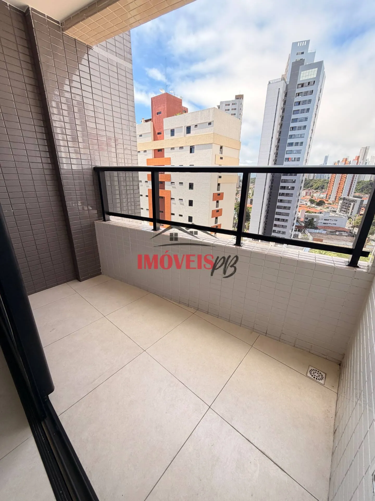 Apartamento de 3 quartos com suíte e varanda — photo 30