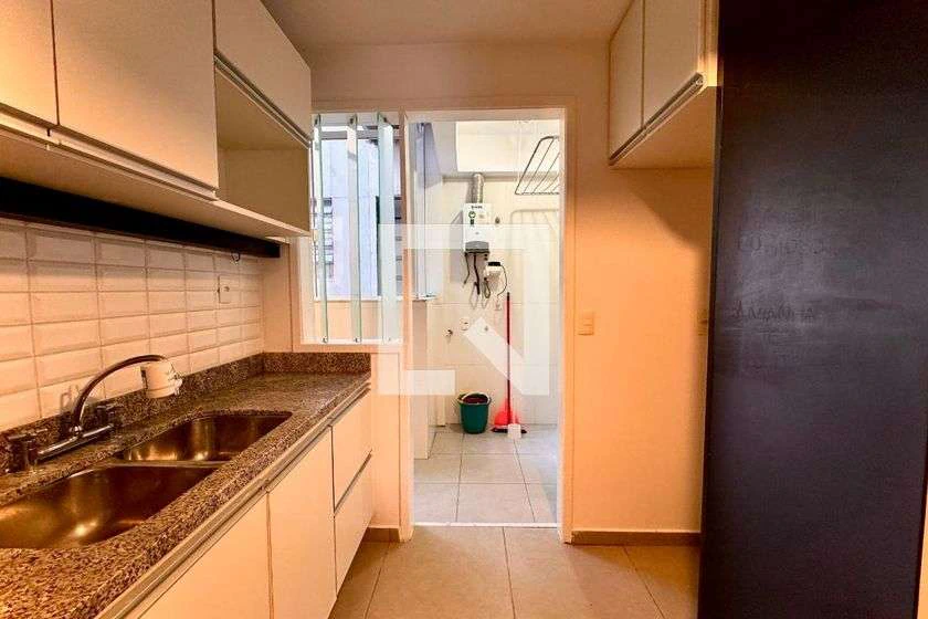 Apartamento en alquiler con 2 dormitorios y 2 baños — photo 2