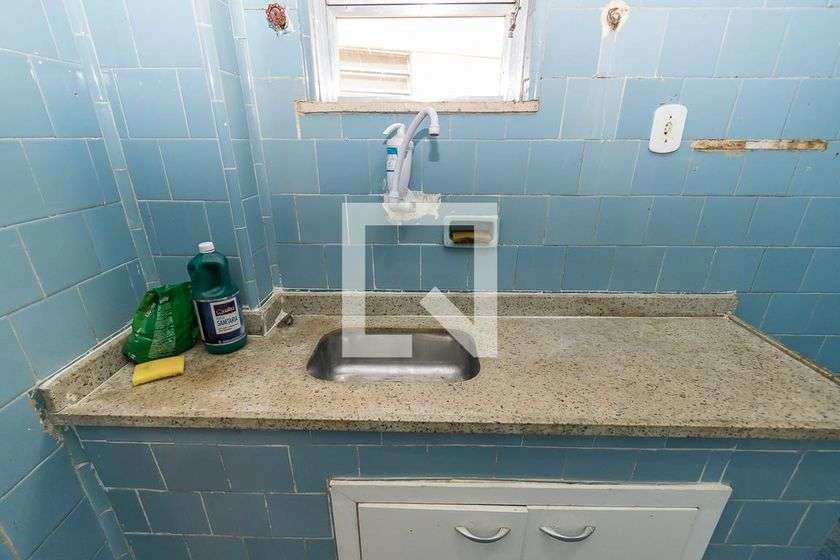 Apartamento de 1 quarto com 39 m² e piso de madeira — photo 14