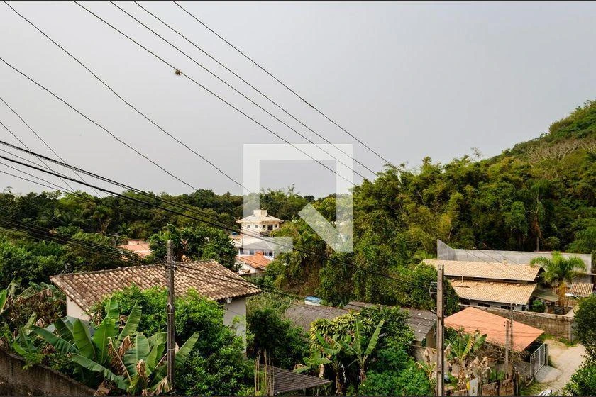 120 m² house with a mountain view and a washing machine — photo 21