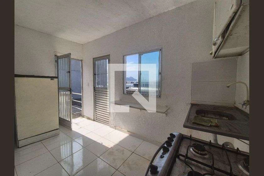 1-bedroom apartment with balcony and 30 m² of space — photo 12