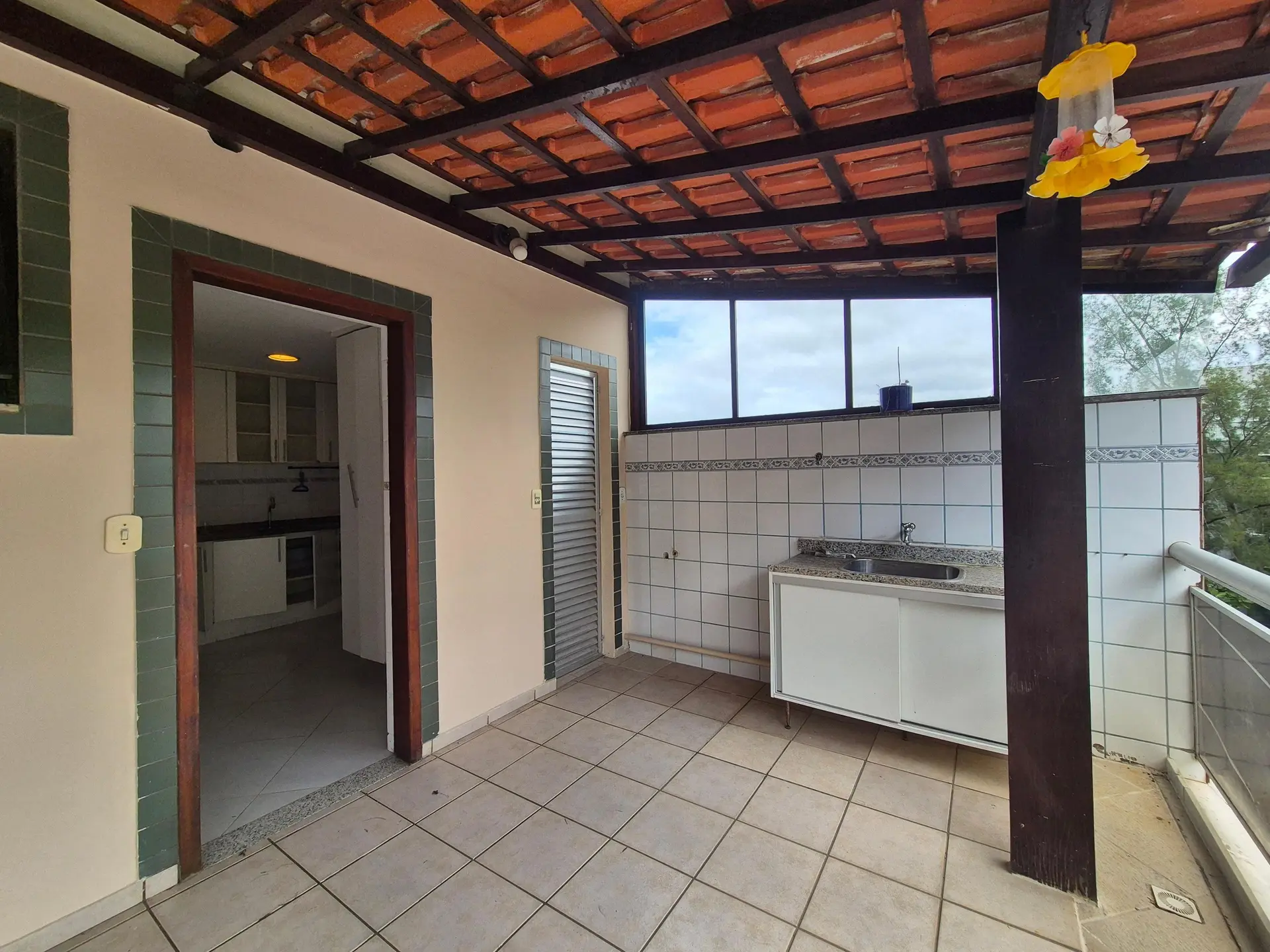 3-bedroom apartment with 1 en-suite and 3 parking spots — photo 25