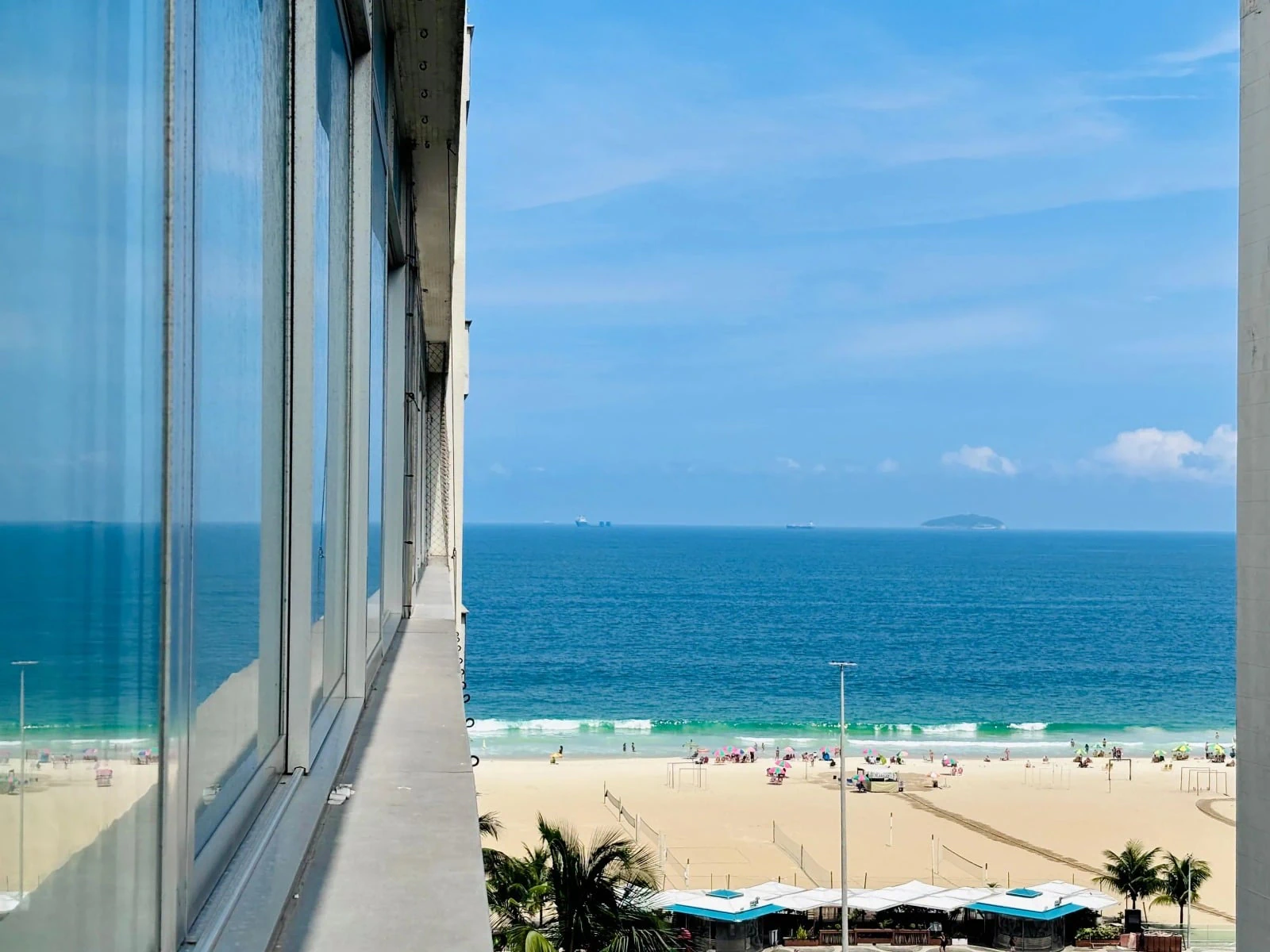 4-bedroom apartment with a water view in Rio de Janeiro — photo 8
