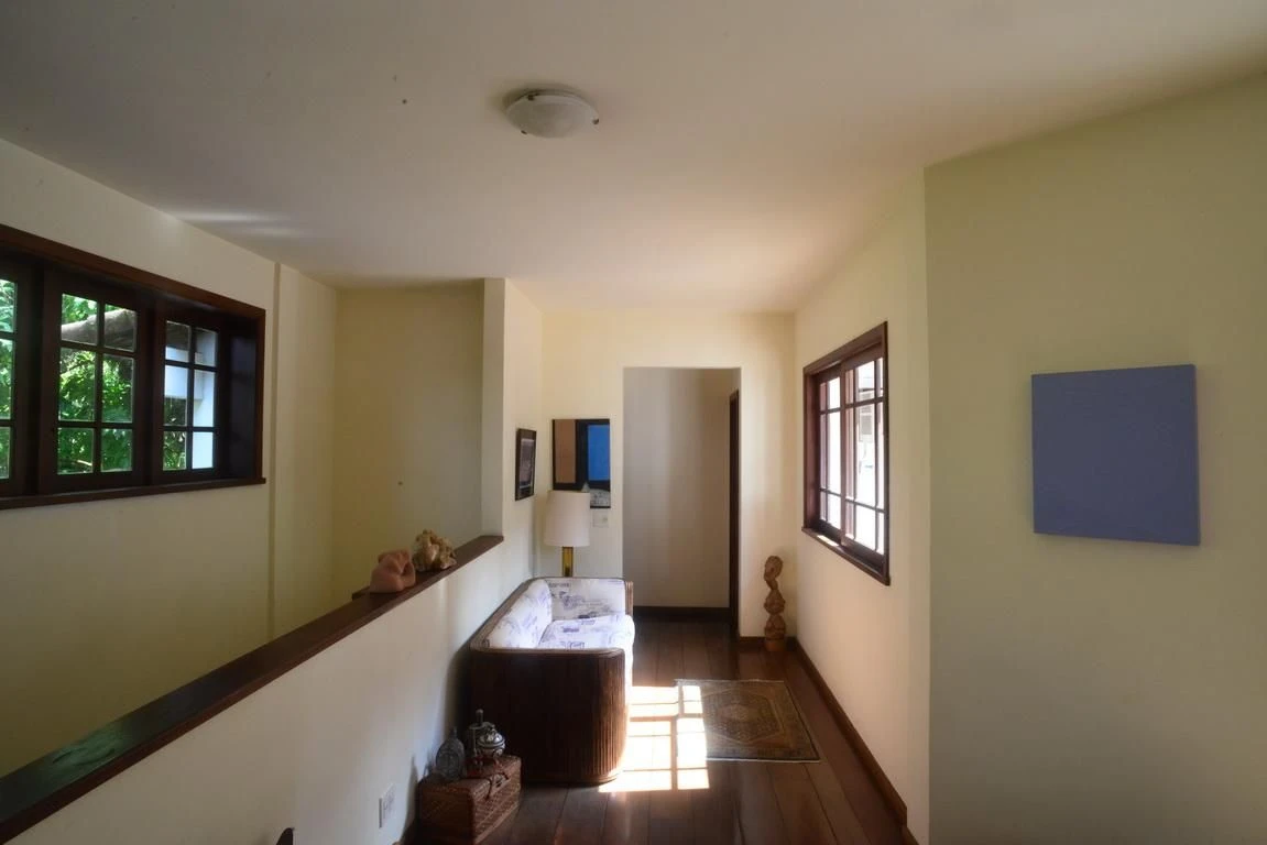 Casa mobiliada com 6 quartos e 5 suítes, com jardim — photo 38