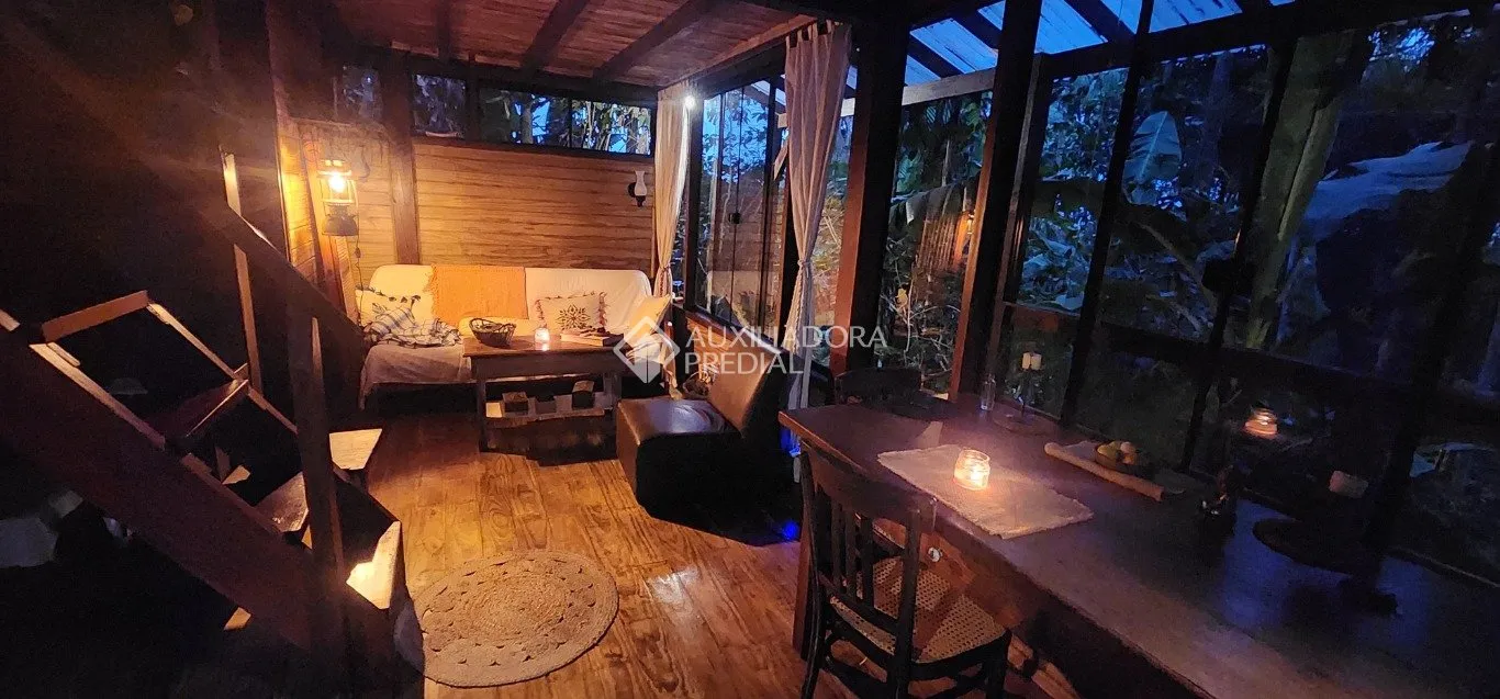 Furnished house with a balcony, 6 bedrooms and 3 baths — photo 90