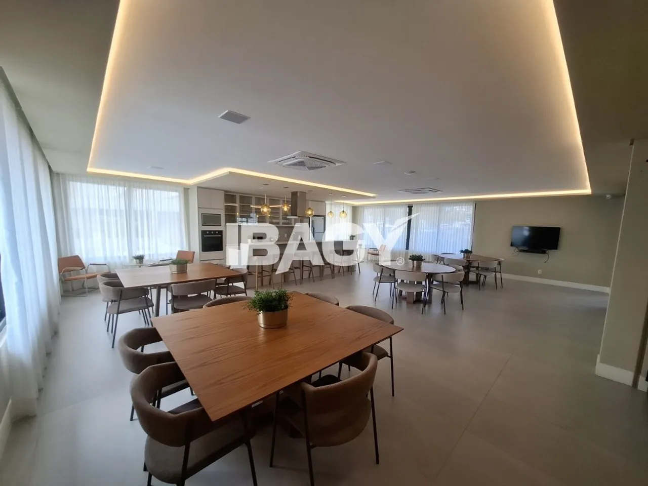 1-bedroom apartment with open-plan kitchen — photo 15