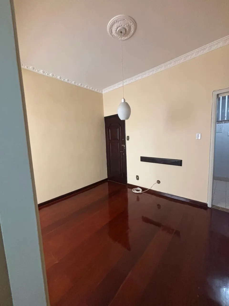 1-bedroom apartment with 2 bathrooms and glass shower — photo 8