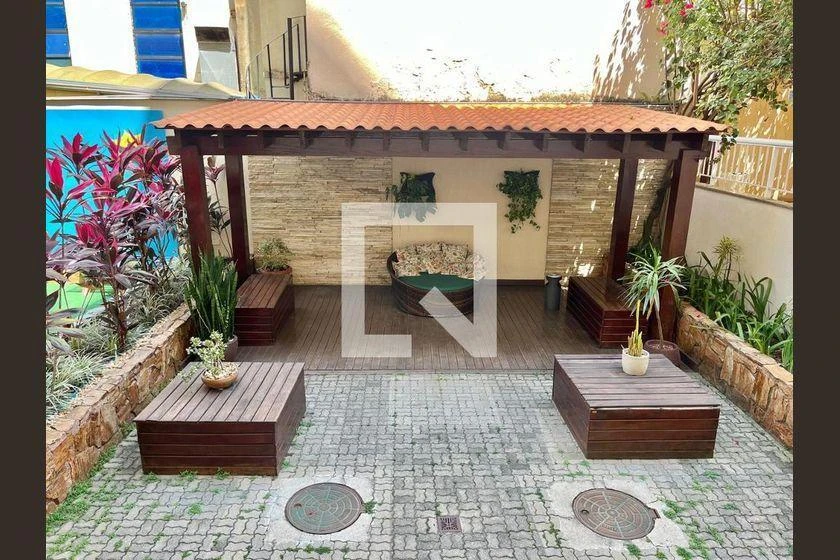 2-bedroom apartment in a building with a pool — photo 39