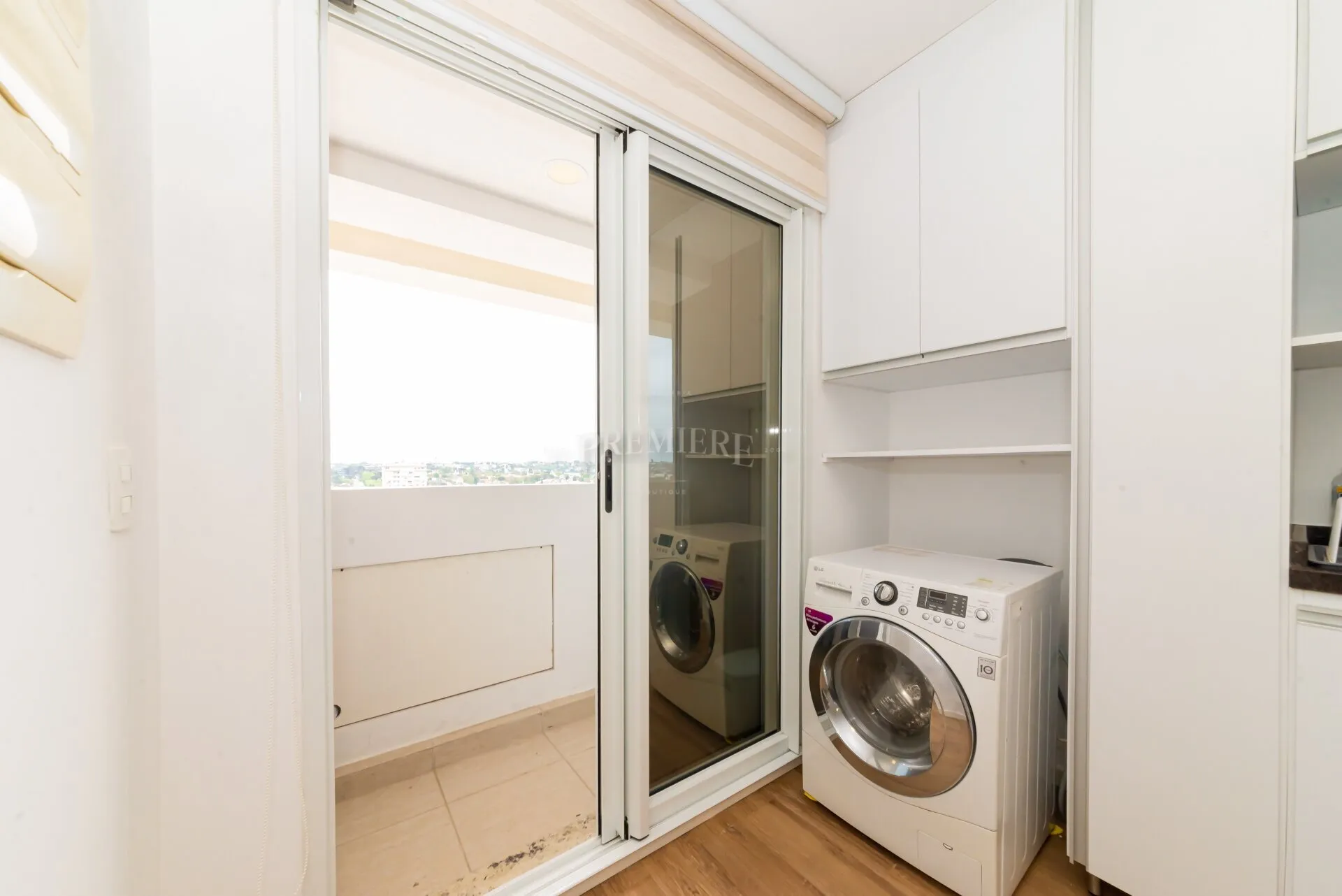 One-bedroom apartment with a washing machine in Curitiba — photo 12