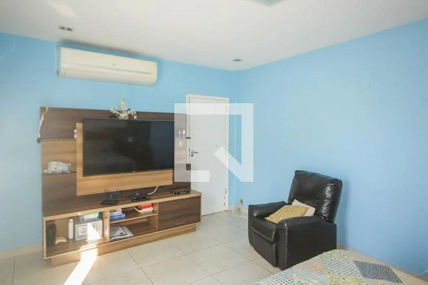 Furnished apartment, 230 m², with a walk-in closet — photo 32