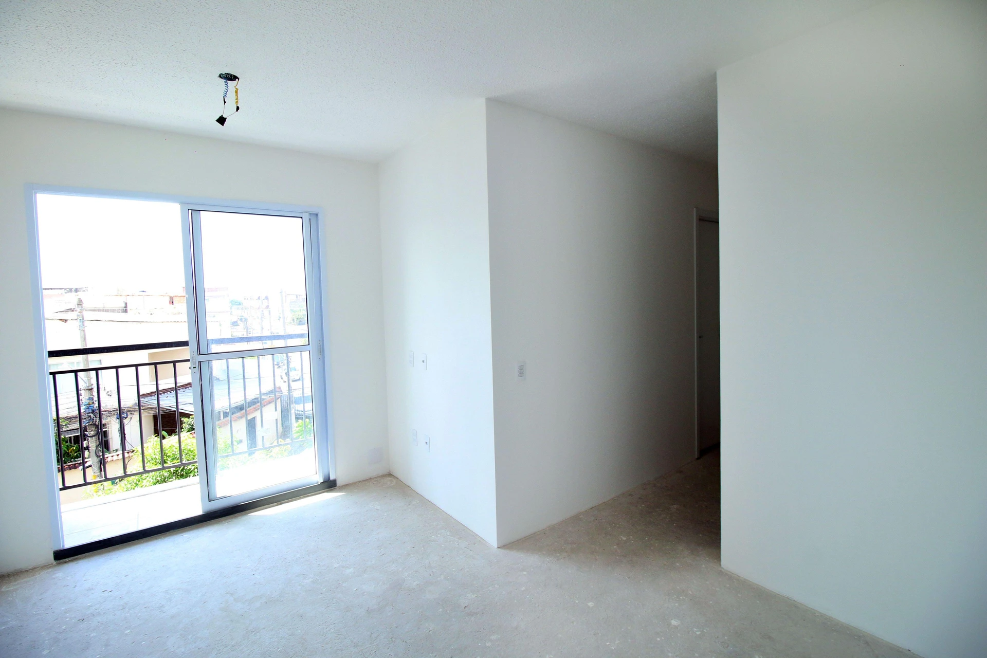 2-bedroom apartment in a building with a gym — photo 22