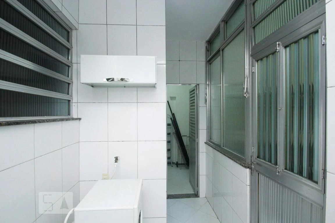 Washing machine in a 2-bedroom apartment, 74 m² — photo 4