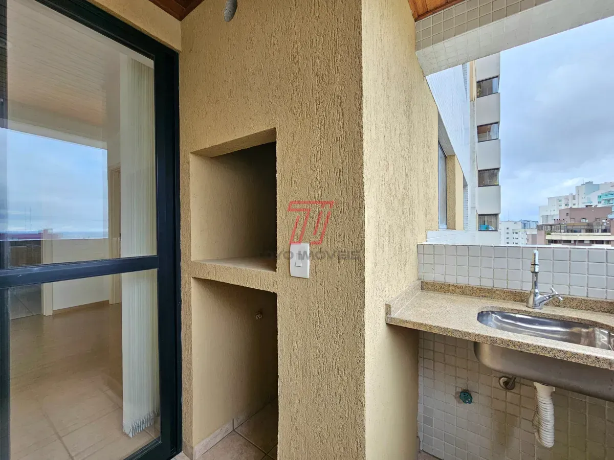 Rental apartment with 3 bedrooms and a balcony — photo 8
