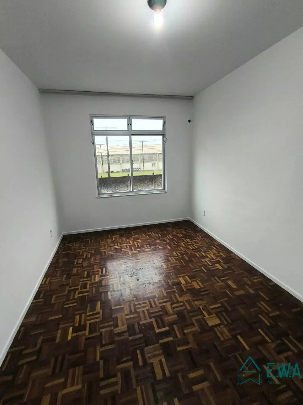 Unfurnished 3-bedroom apartment with 1 bathroom