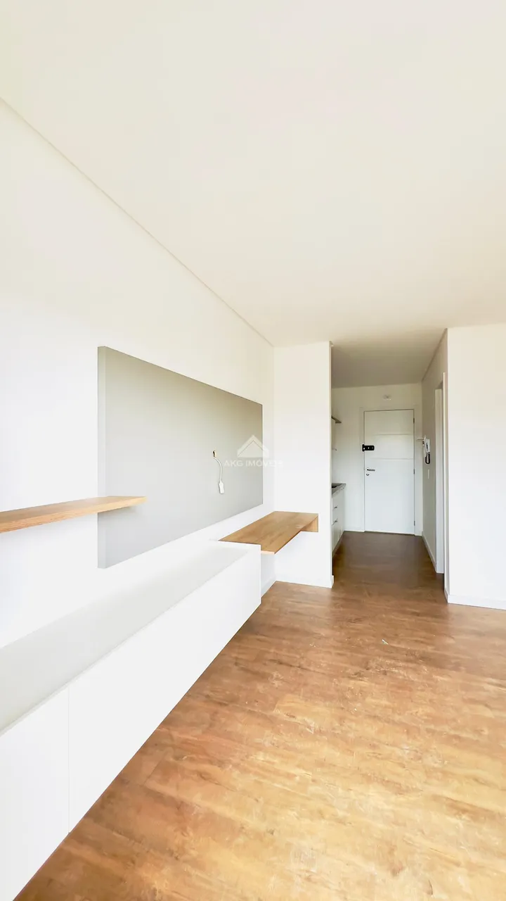 Apartamento de 1 quarto com cozinha fechada e fogão elétrico — photo 9