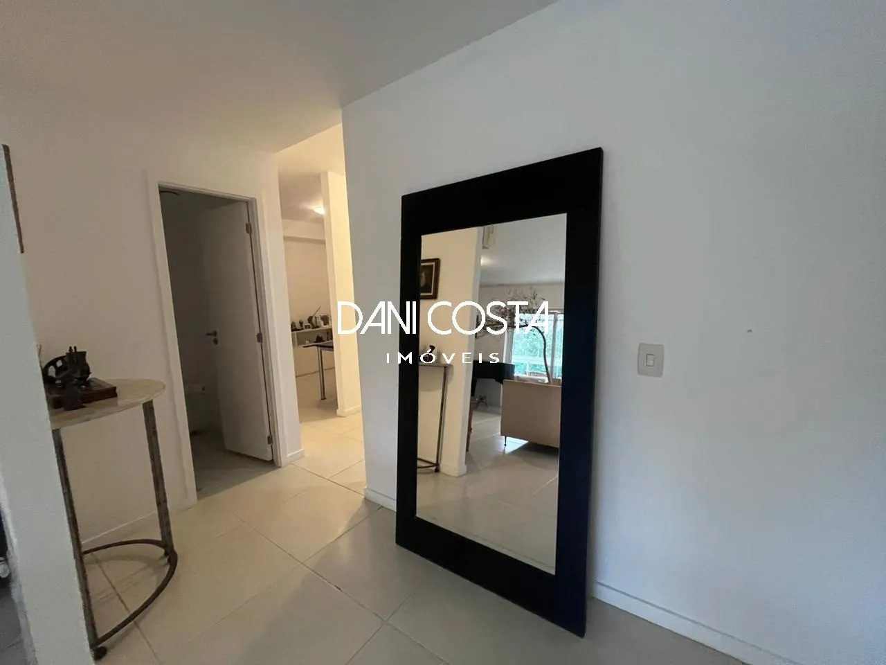4-bedroom apartment with 227 m² and 3 parking spaces — photo 20