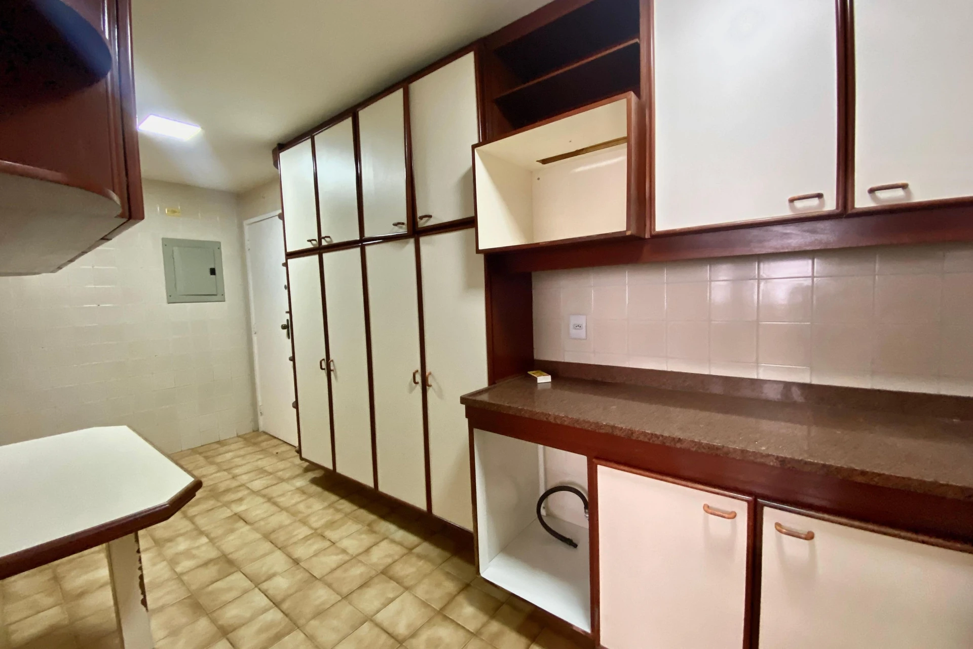 Apartamento com 2 quartos e varanda, vaga inclusa — photo 22