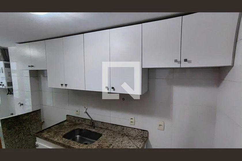 3-bedroom apartment in a building with a gym — photo 25
