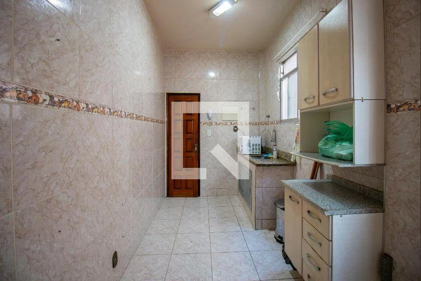 Квартира: 3 спальні, 70 м²
