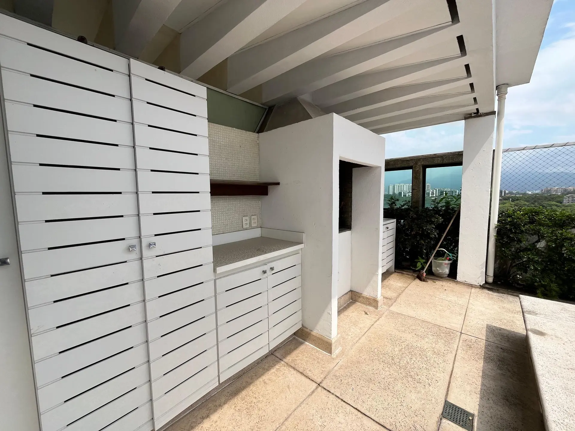 4-bedroom apartment with a water view — photo 84