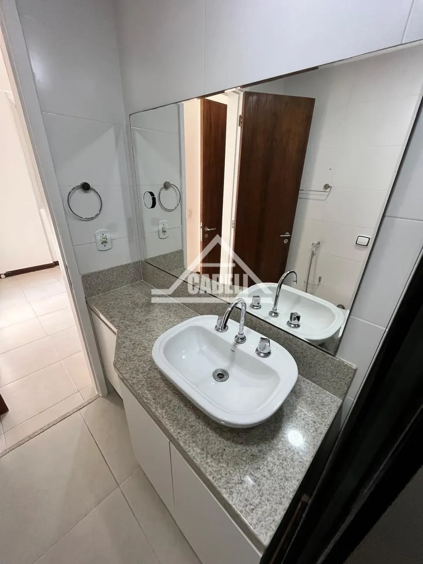 Apartment, 91 m², with a walk-in closet — photo 4