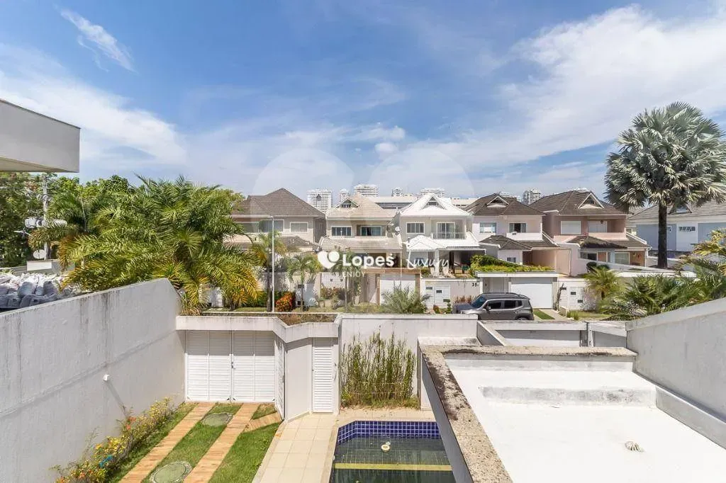 Unfurnished triplex house with 6 en-suite bedrooms and 820 m² — photo 35