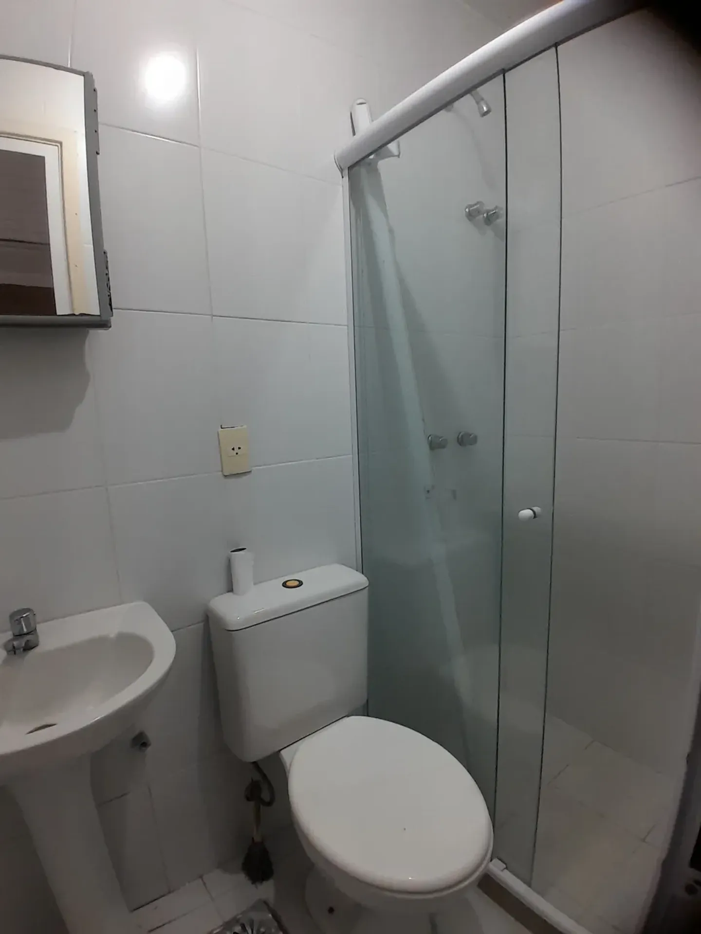 House with 4 en-suite bedrooms and 3 parking spots — photo 52