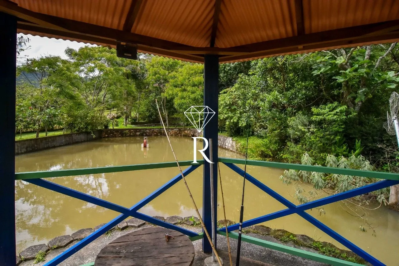 Casa tipo sítio con 4 dormitorios y 6 plazas de aparcamiento — photo 74