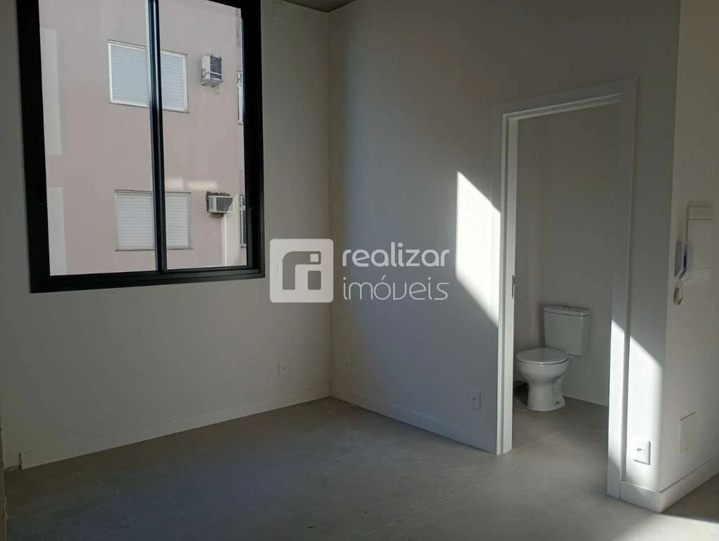 Квартира с 1 спальней 35 м² и душем в стекле