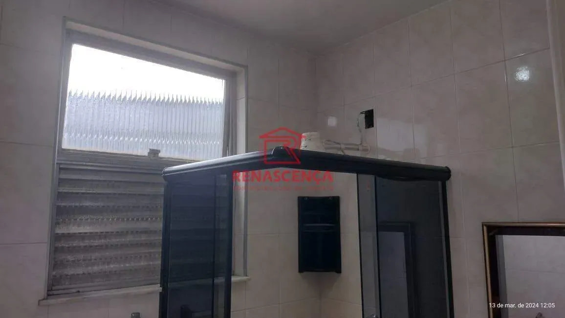 One-bedroom apartment with a washing machine — photo 11