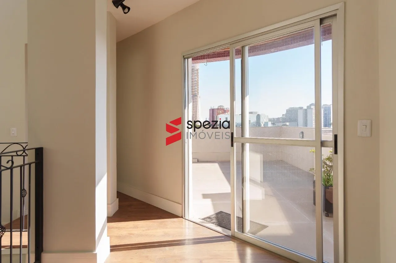 Duplex rental unit with 3 bedrooms and 3 bathrooms — photo 10