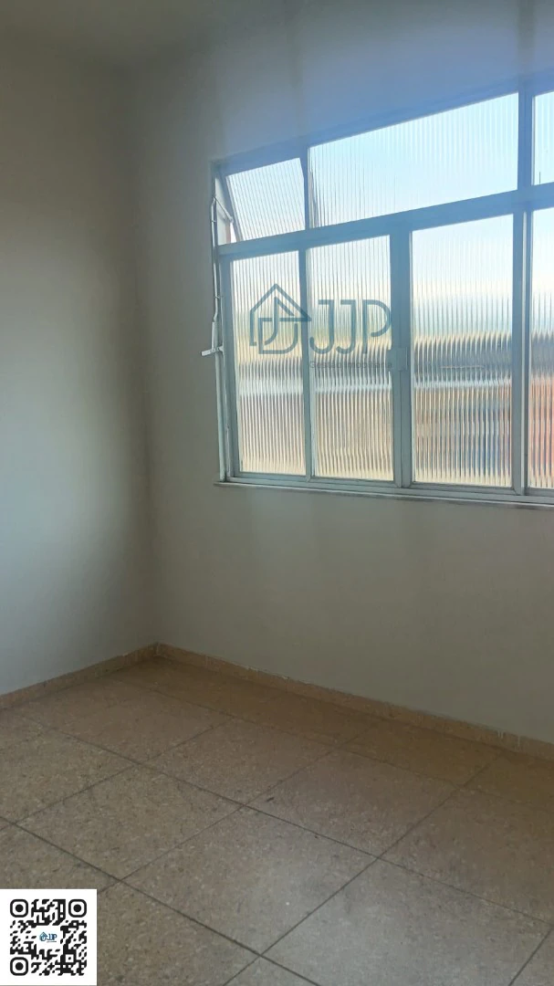 Unfurnished apartment with 2 bedrooms and 2 bathrooms