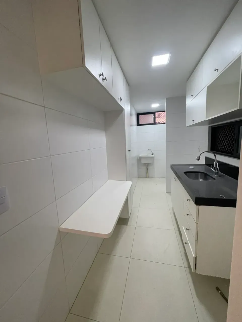 3-bedroom apartment with a grill on the balcony — photo 2