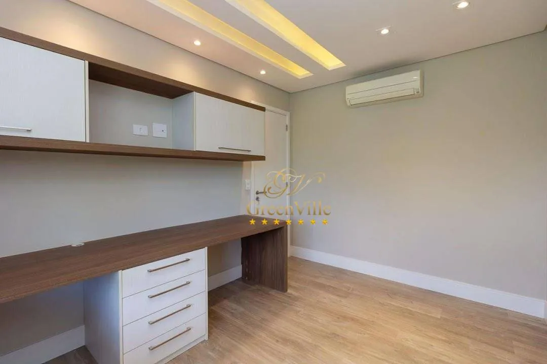 4-bedroom rental apartment with 297 m² and 3 parking spots — photo 31