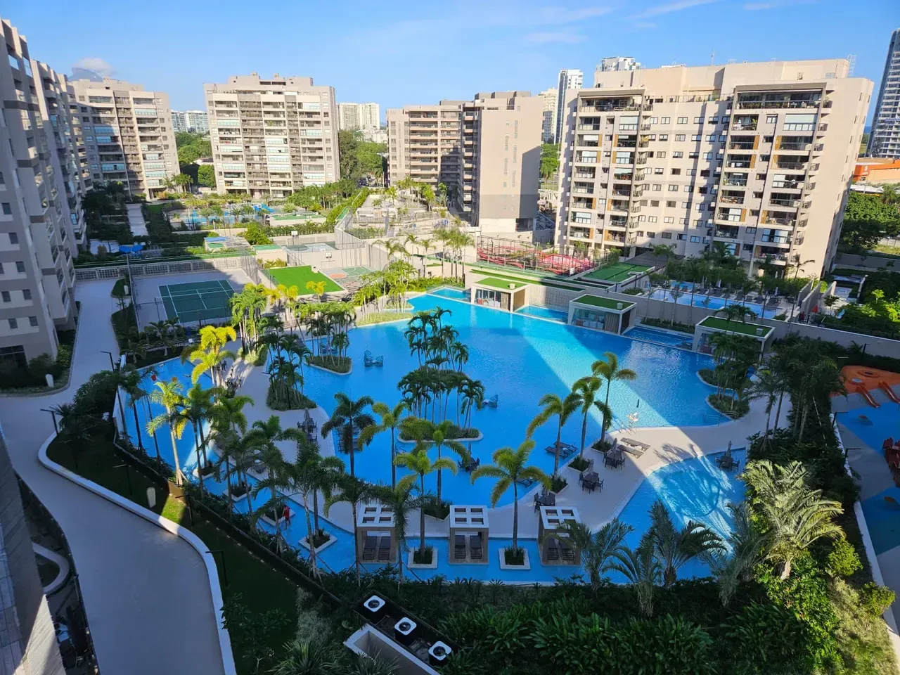 Apartamento mobiliado com 4 quartos e 5 banheiros — photo 66