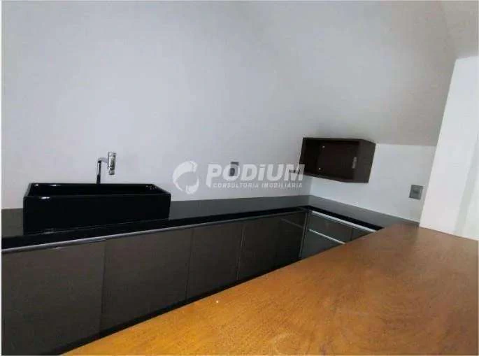Casa mobiliada com 5 suítes e 13 banheiros — photo 3
