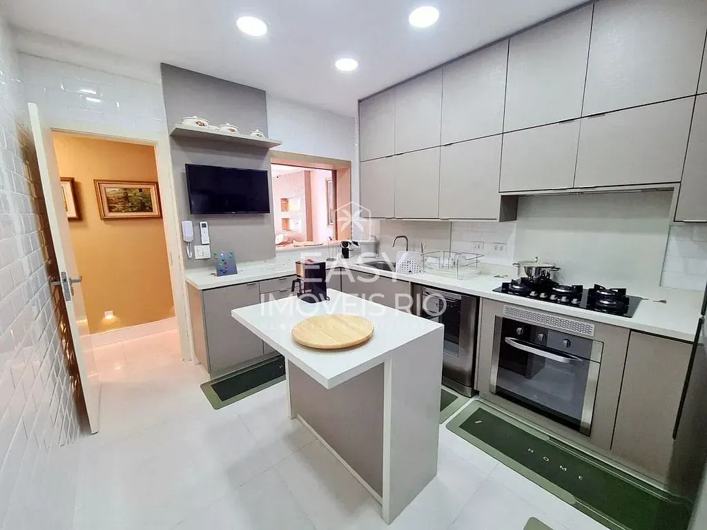 Apartment with 3 bedrooms, 4 bathrooms and parking — photo 30