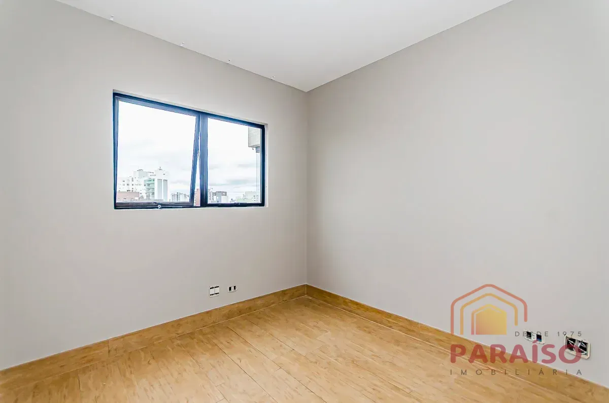 3-bedroom apartment in a building with a gym — photo 21