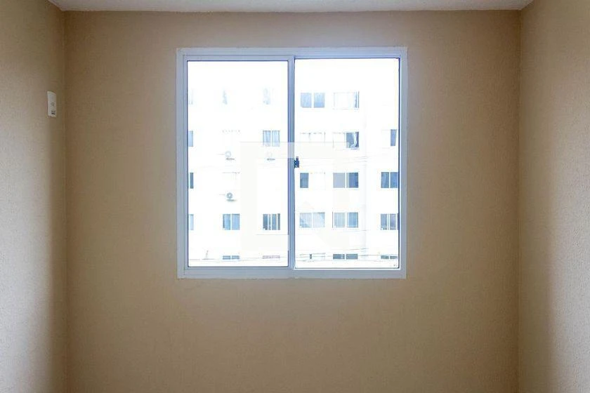 2-bedroom apartment in a building with a gym — photo 4