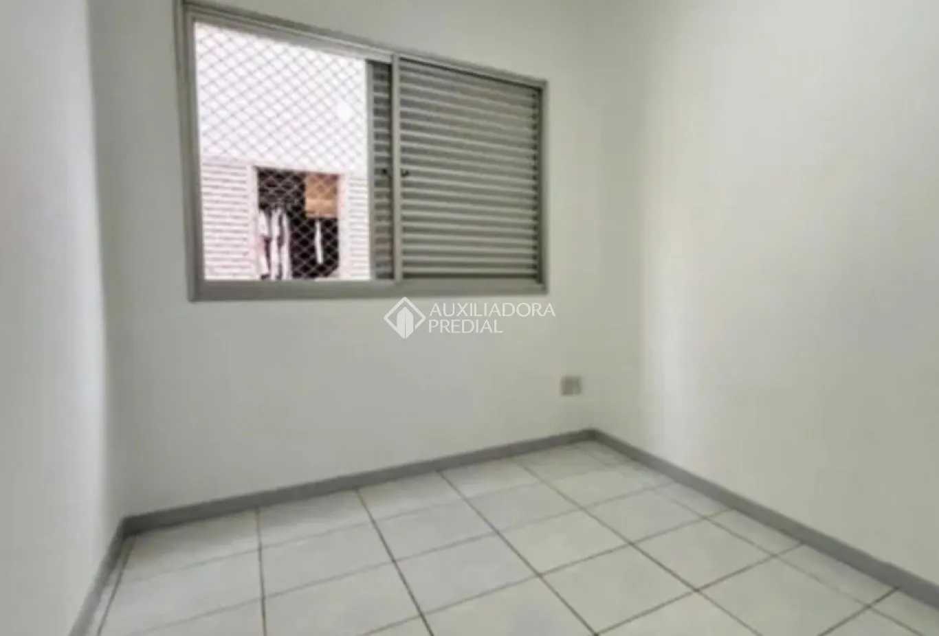 Apartamento de 2 quartos com cozinha fechada e 80 m² — photo 10