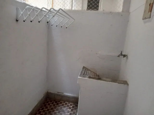 Unfurnished 1-bedroom apartment with separate kitchen — photo 8