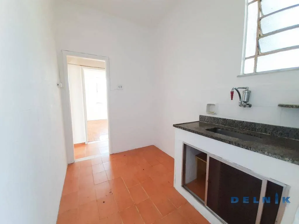 Apartment on the 2nd floor with wood or laminate floors — photo 5