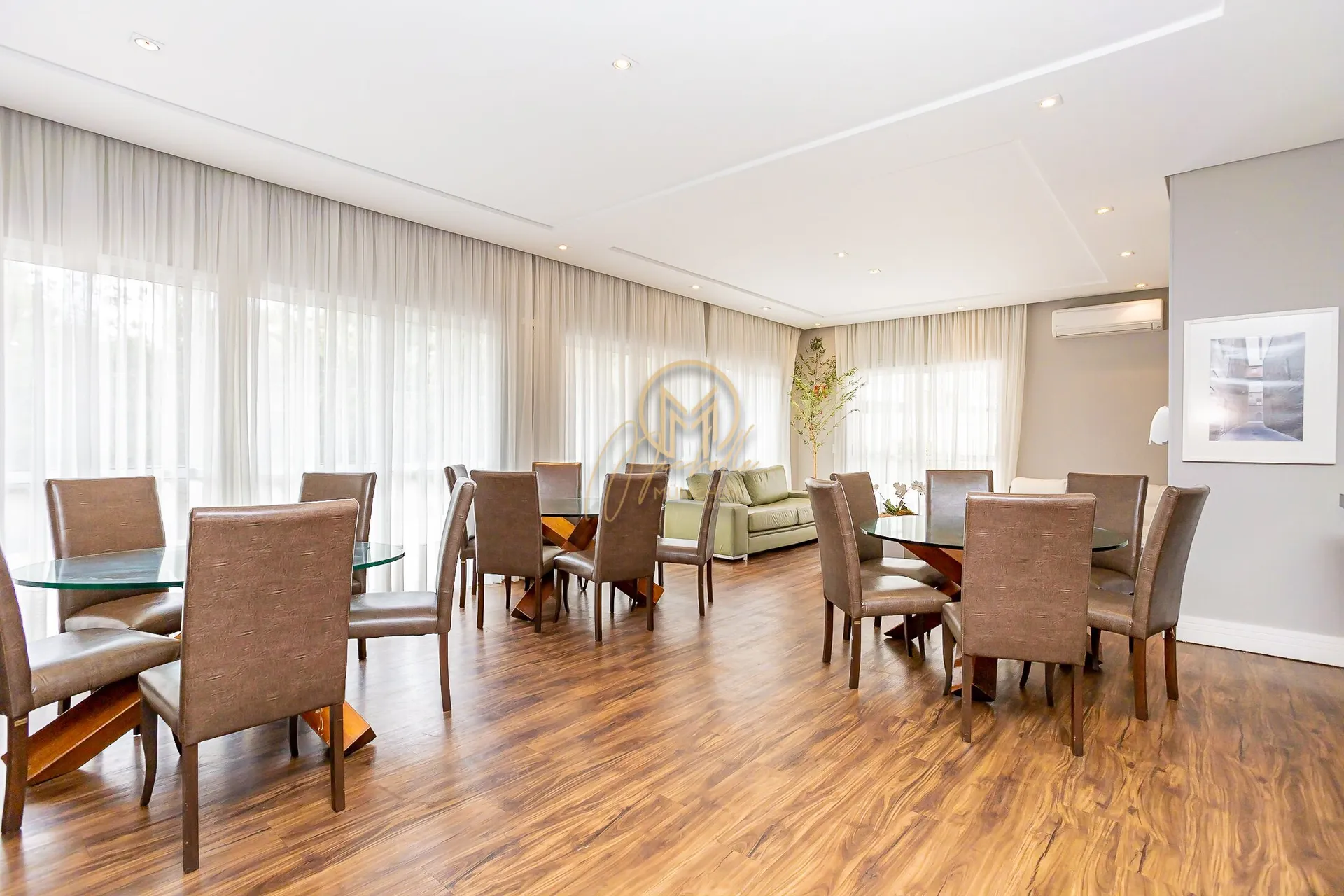 Furnished 462 m² apartment with 4 en-suite rooms — photo 180