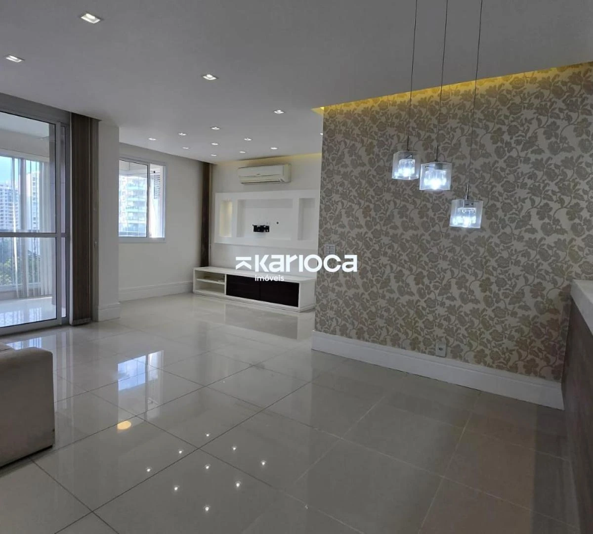Floor-to-ceiling windows in a 3-bedroom apartment, 90 m² — photo 11