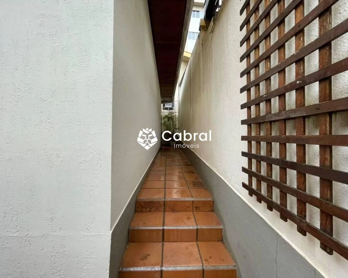 Casa com 3 dormitórios, suíte e jardim privado — photo 37